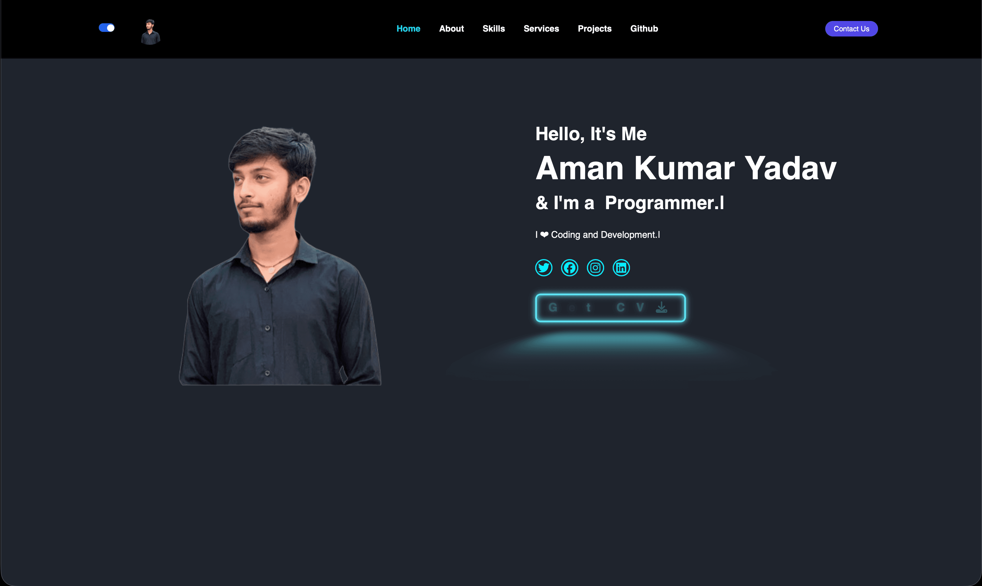 Aman Kumar Yadav portfolio landing page with navigation, profile introduction, social links, and resume action